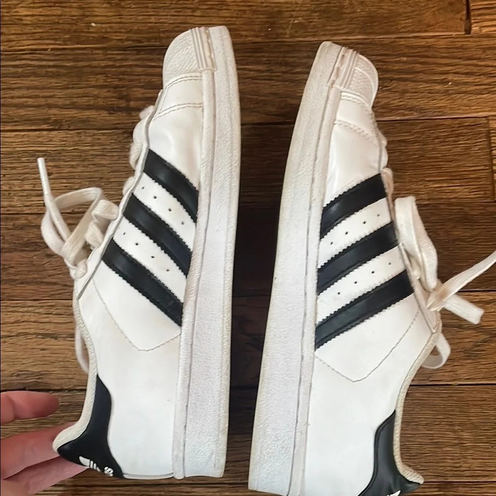 adidas stylish comfortable